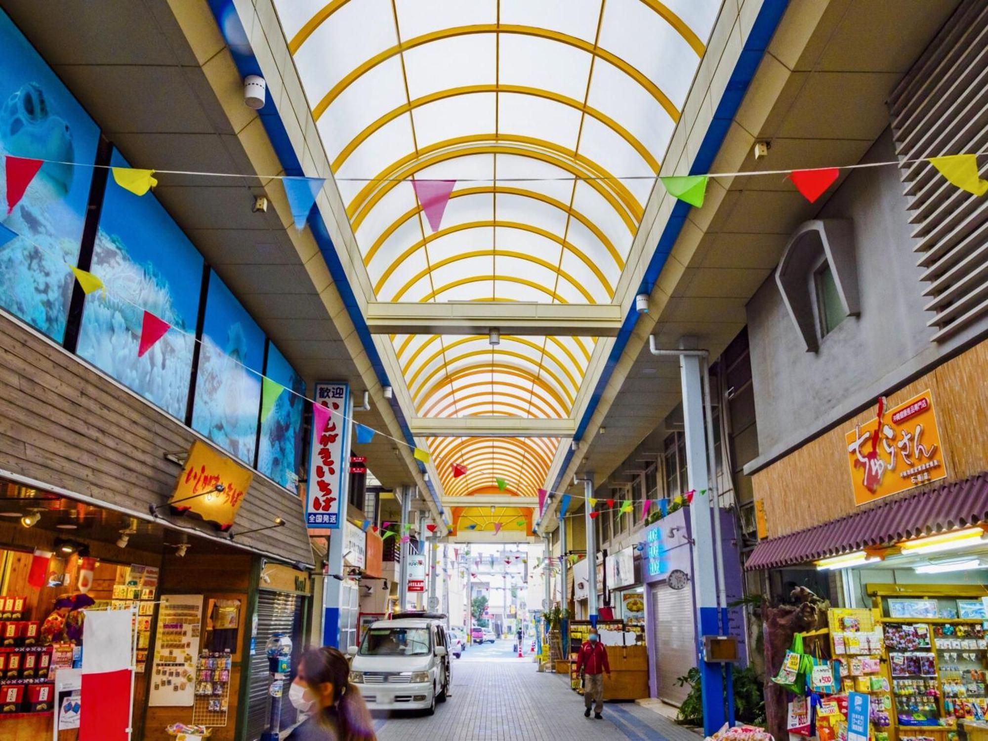 石垣島グループの宿 2216 にじいろ ユーグレナモール内 石垣市 エクステリア 写真